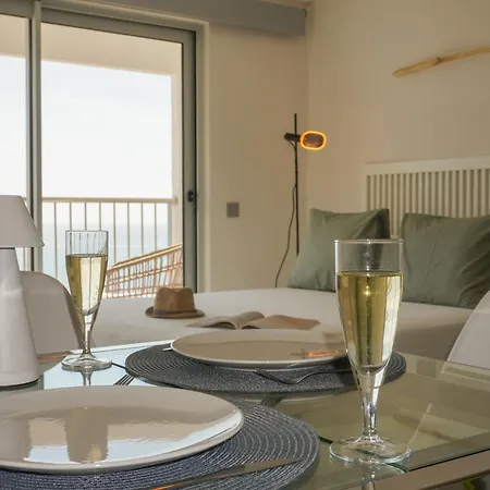 Holidays P14 Sea View Apartment