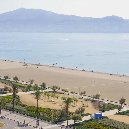 Vistas Panoramicas Al Mar En Primera Linea De Playa