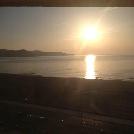 Holidays P14 Sea View 艾姆布里亚布拉瓦